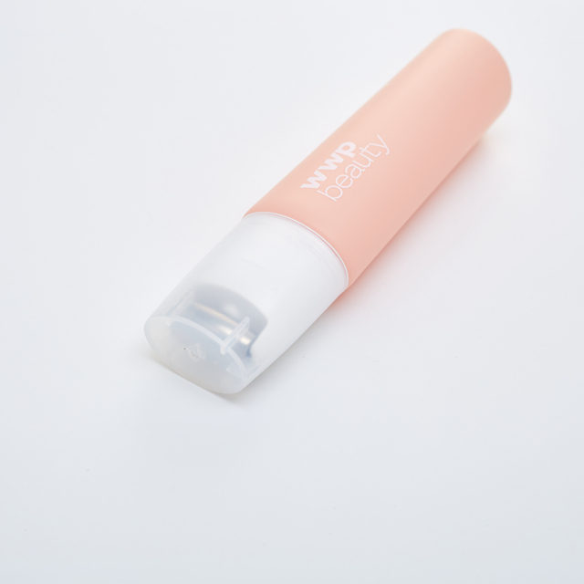 Tubo suave cosmético del protector solar del masaje del aplicador del rodillo del metal 30-50ml