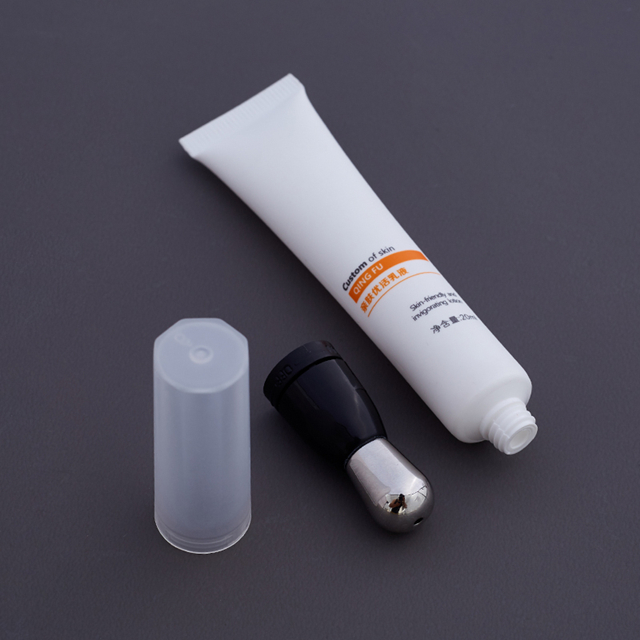 Aplicador de rodillo de masaje, tubo de embalaje de crema para ojos vac&iacute;o superior