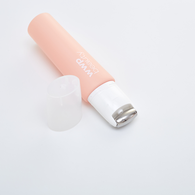 Tubo suave cosm&eacute;tico del protector solar del masaje del aplicador del rodillo del metal 30-50ml