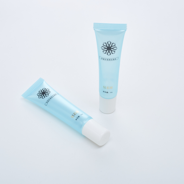 tubo suave vacío de la punta de boquilla larga del gel cosmético de 10g 15g