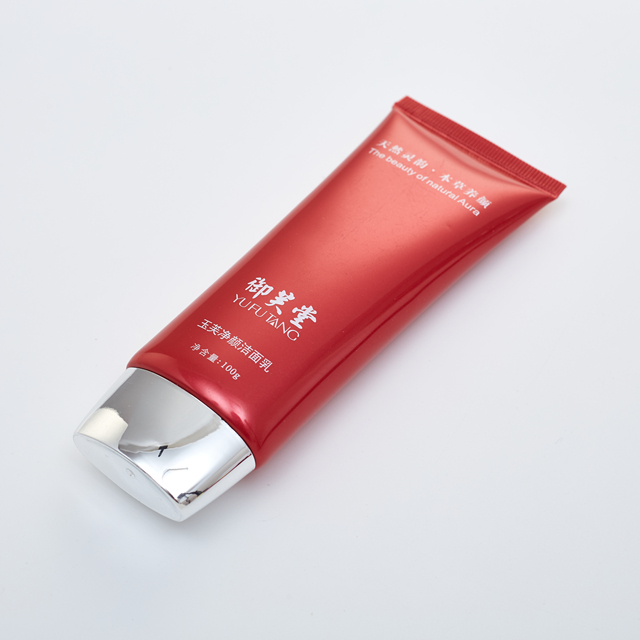 Tubo suave del apret&oacute;n del lavado de cara de la crema solar cosm&eacute;tica pl&aacute;stica del PE